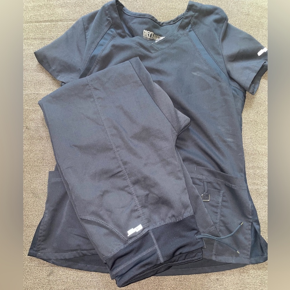 Grey’s Anatomy by Barco Active Scrub Set – Top (M) & Bottom (MP) Grey